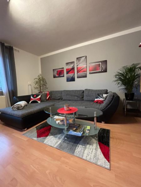 Große helle Ferienwohnung mit Balkon, ruhig gelegen mit guter Verkehrsanbindung